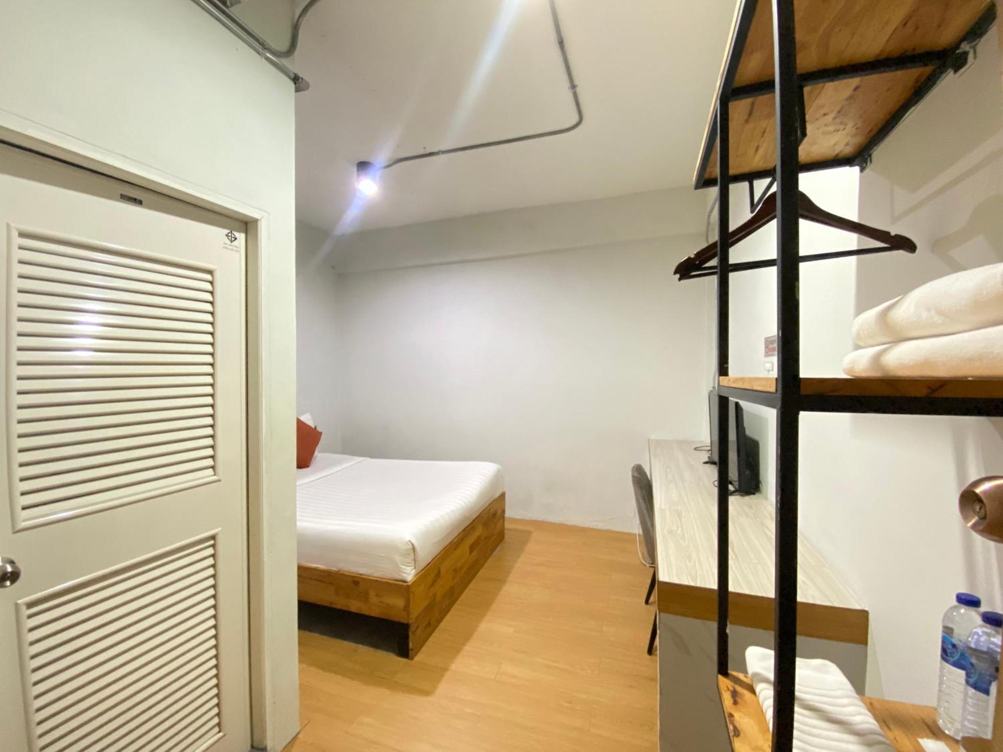 ซับรูมโฮเทล Subroom Hotel Surat Thani Exteriör bild