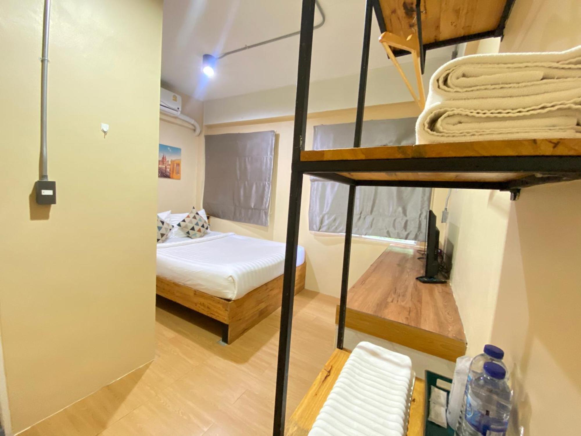ซับรูมโฮเทล Subroom Hotel Surat Thani Exteriör bild